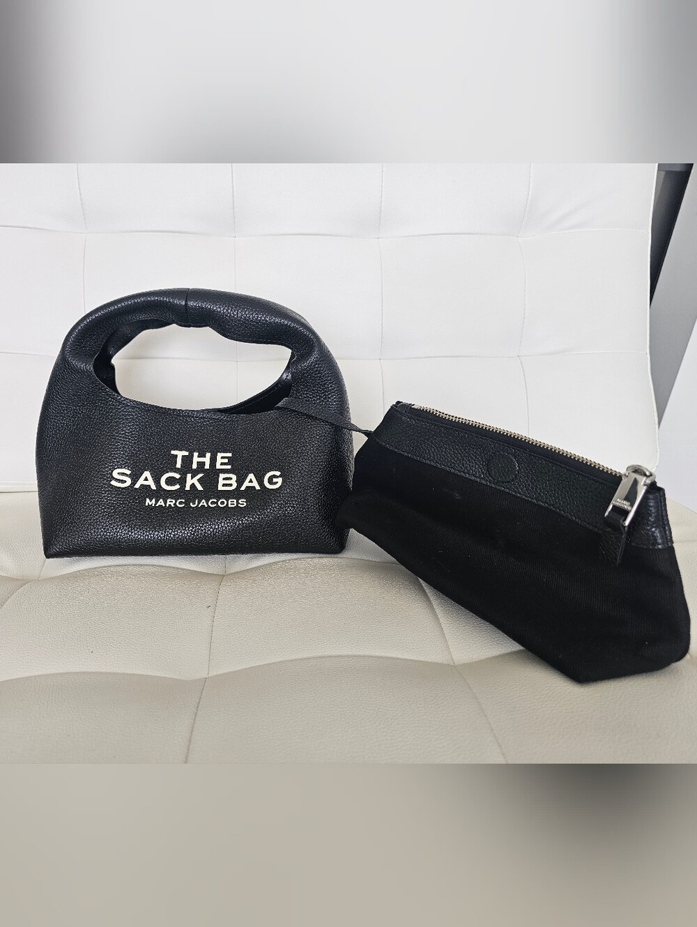 Authentic Marc Jacobs The Sack Bag in Black